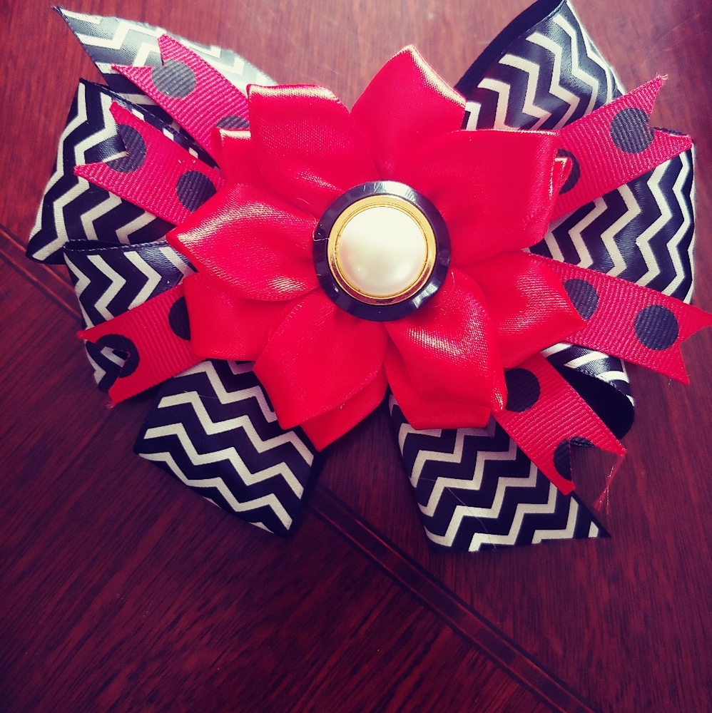 Girl Bow's